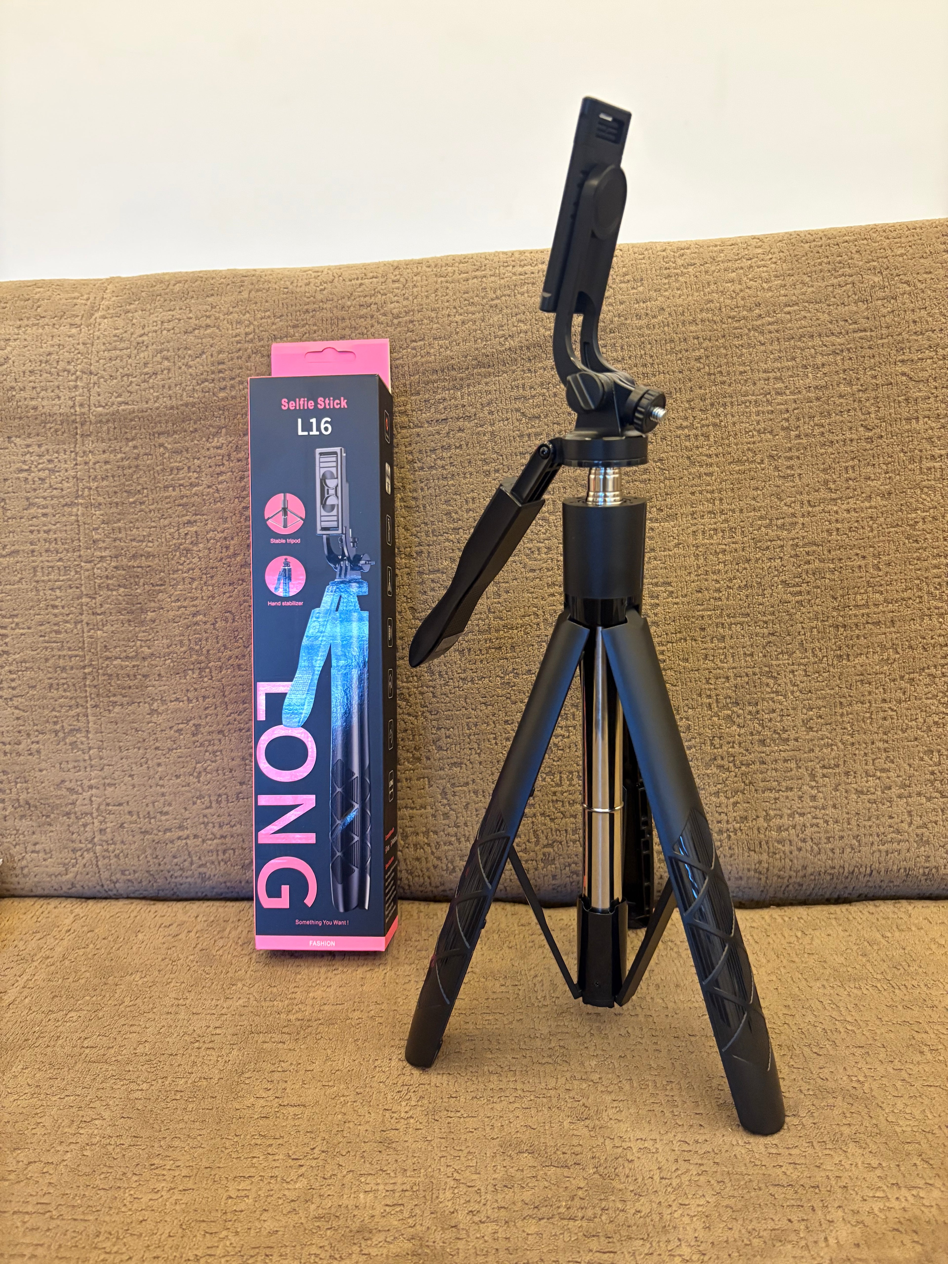 L16 TRIPOD STAND