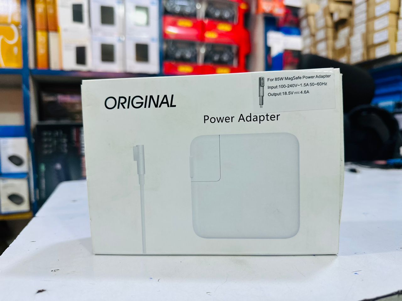ADAPTER FOR MACKBOOK PRO